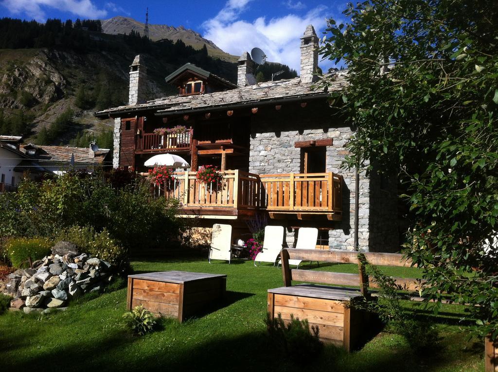 Les Trompeurs Chez Odette Bed & Breakfast Cogne Luaran gambar