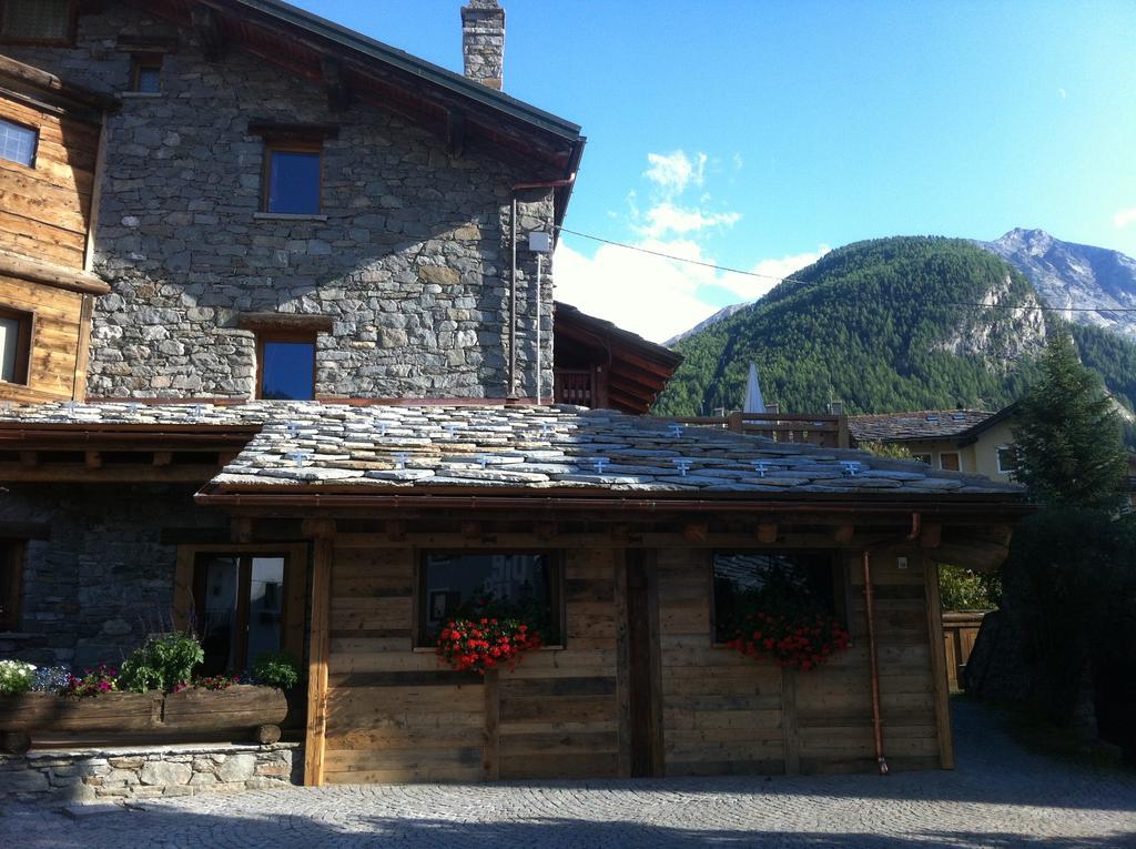 Les Trompeurs Chez Odette Bed & Breakfast Cogne Luaran gambar