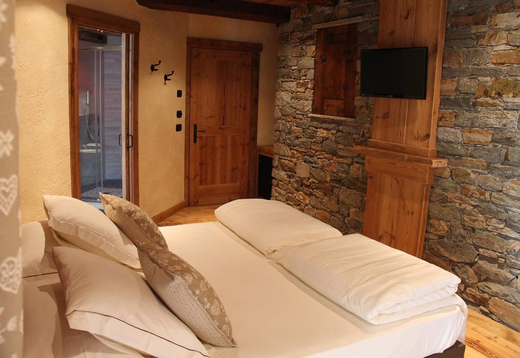 Les Trompeurs Chez Odette Bed & Breakfast Cogne Bilik gambar