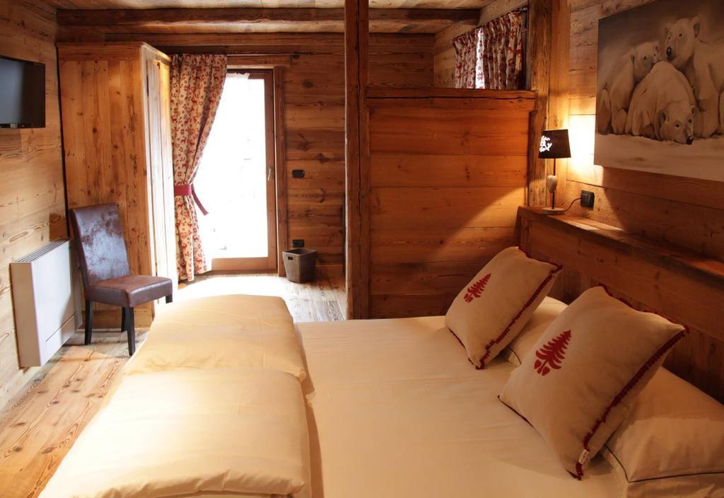 Les Trompeurs Chez Odette Bed & Breakfast Cogne Bilik gambar